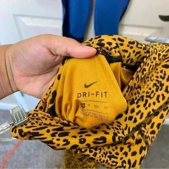 NIKE Women’s Yoga Leggings Lot Of 3 Leggings Sz XS/Small - Picture 2 of 16